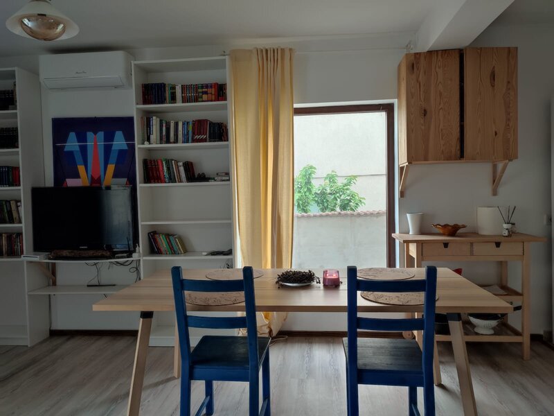 Com. Berceni, Str. Padurea Craiului, nr 80H